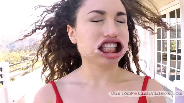 Slo Mo Blow Gabriella Paltrova